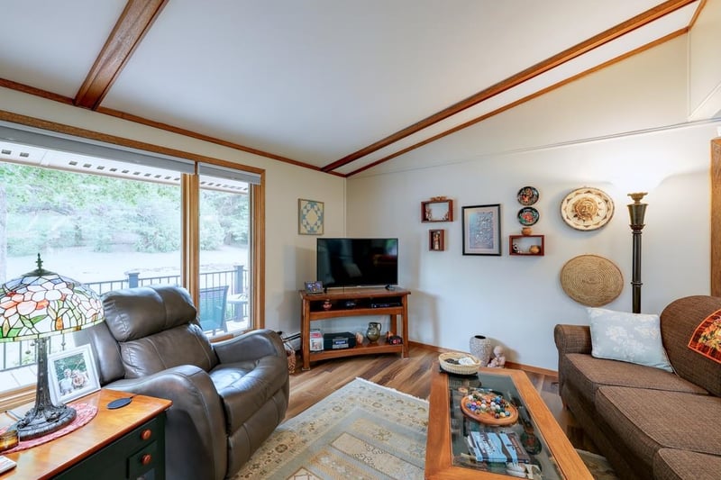 1704 8th , Winfield, KS 67156