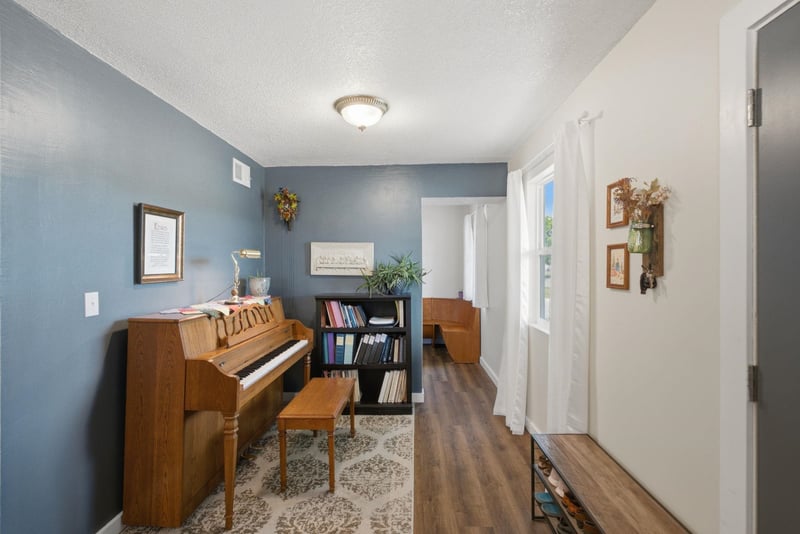 1601 Regal , Wichita, KS 67217