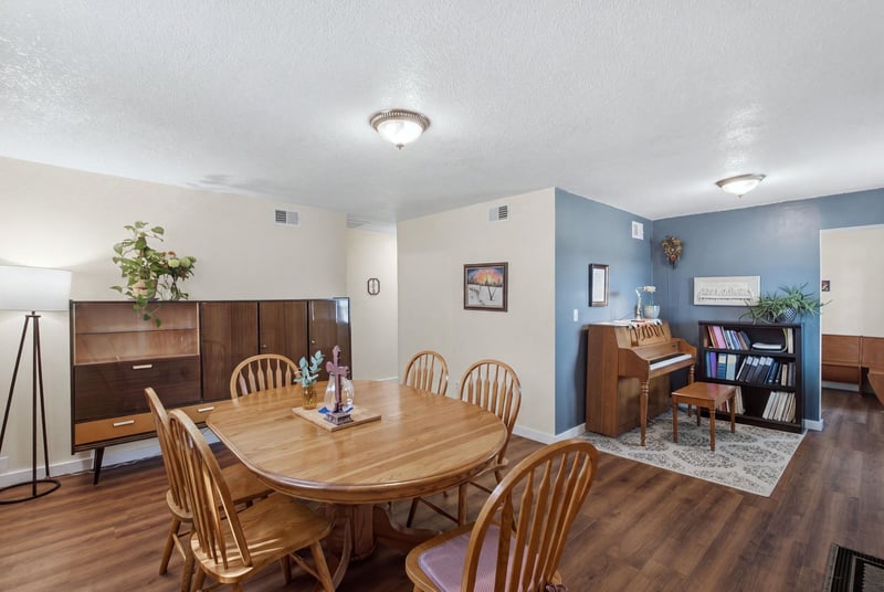 1601 Regal , Wichita, KS 67217