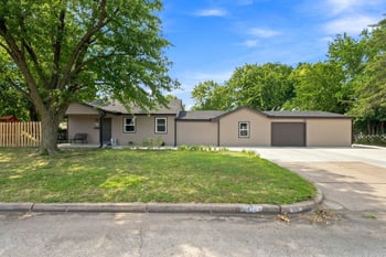 1601 W Regal, Wichita, KS 67217