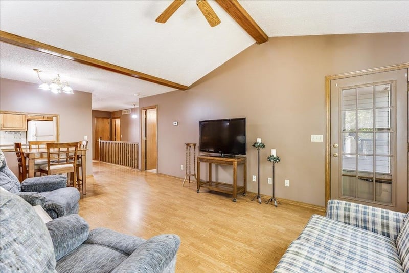 1169 Lakewind , Wichita, KS 67212