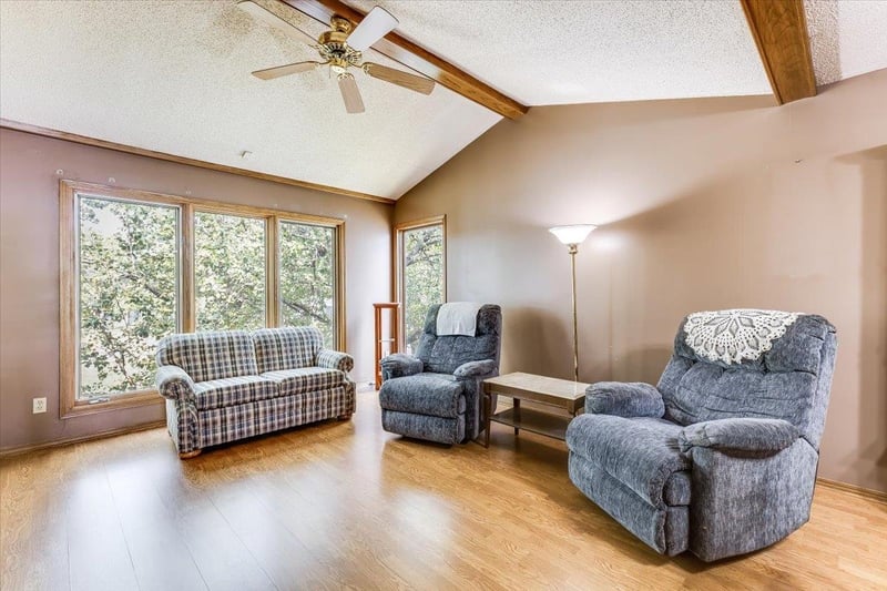 1169 N Lakewind, Wichita, KS 67212