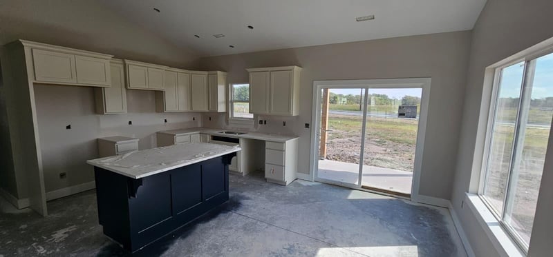 1630 Midway Ct, Valley Center, KS 67147
