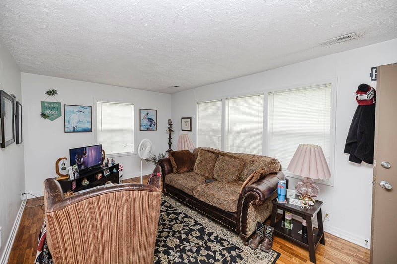 417 Gildersleeve St, Mcpherson, KS 67460
