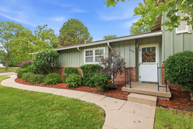 8132 Morningside St, Wichita, KS 67207-1125