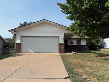 1920 Fairchild St, Park City, KS 67219