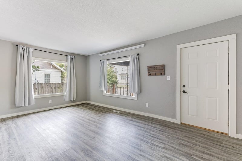 117 W Zimmerly St, Wichita, KS 67213