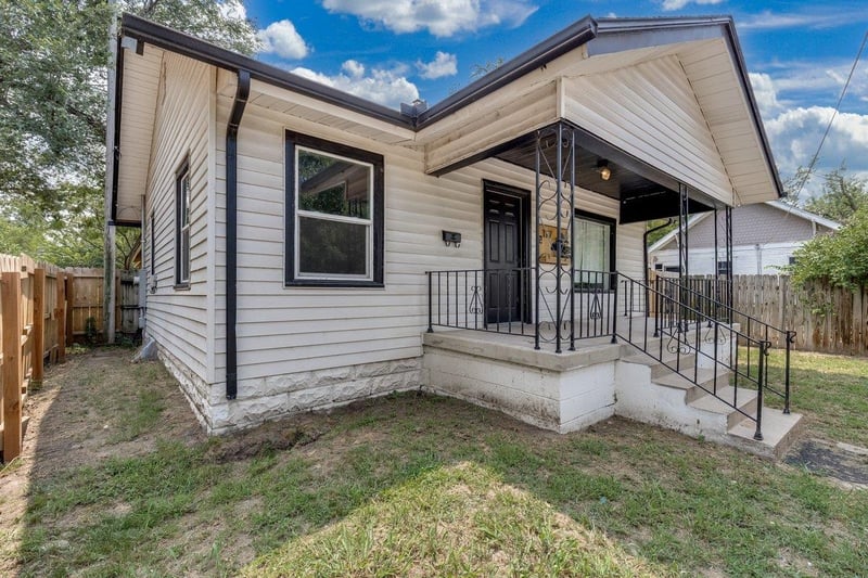 117 W Zimmerly St, Wichita, KS 67213