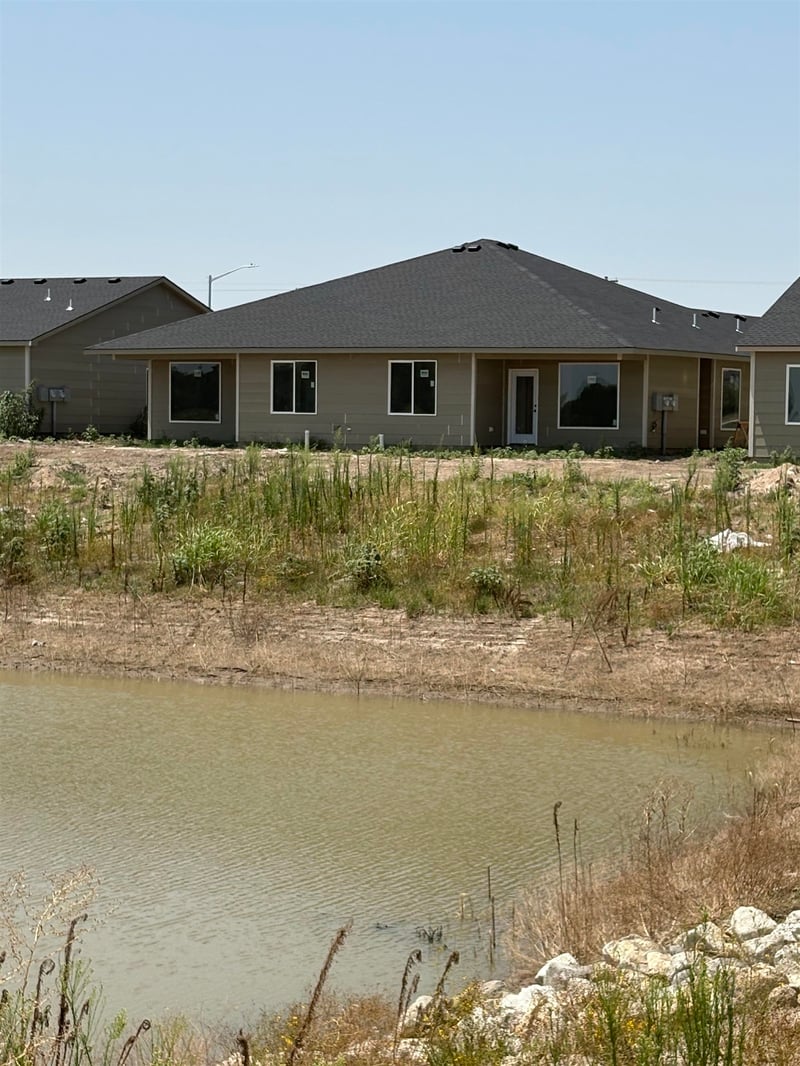 2908 Denene St, Wichita, KS 67215