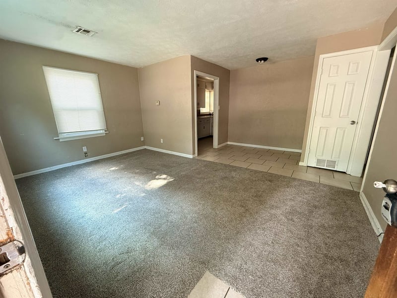 2220 Minneapolis Ave, Wichita, KS 67211