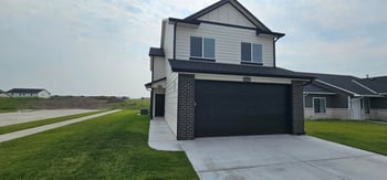 5192 Toben Dr, Bel Aire, KS 67226