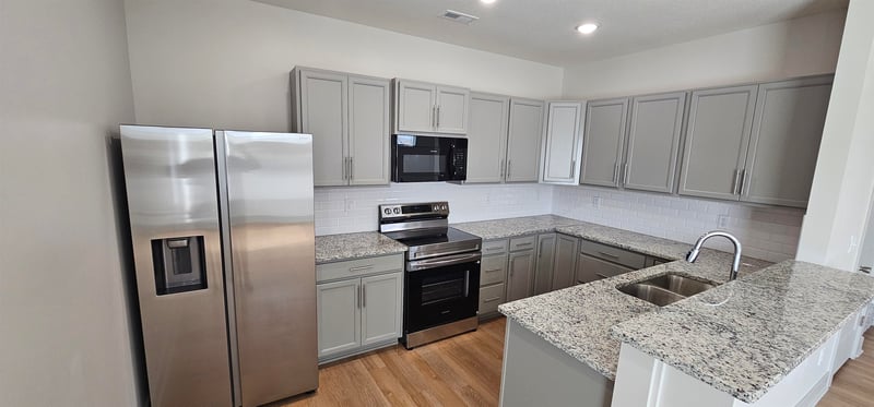 5192 Toben Dr, Bel Aire, KS 67226