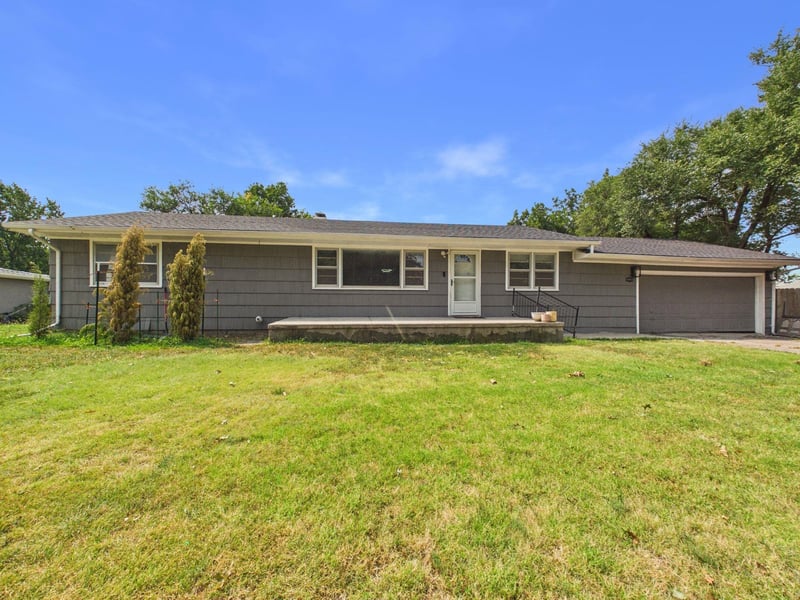 3451 Craig St, Wichita, KS 67216