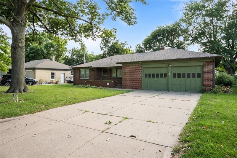 2045 Payne St, Wichita, KS 67203