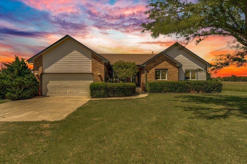 31514 15th St S, Garden Plain, KS 67050