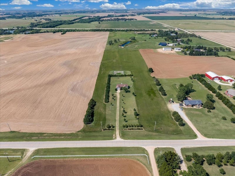 31514 15th St S, Garden Plain, KS 67050