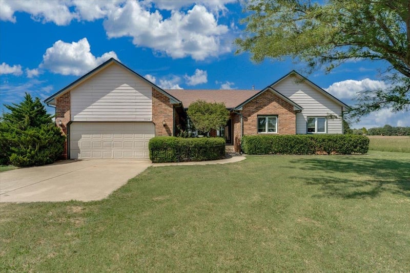 31514 15th St S, Garden Plain, KS 67050