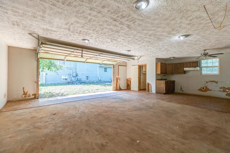 321 Minneapolis Ave, Salina, KS 67401