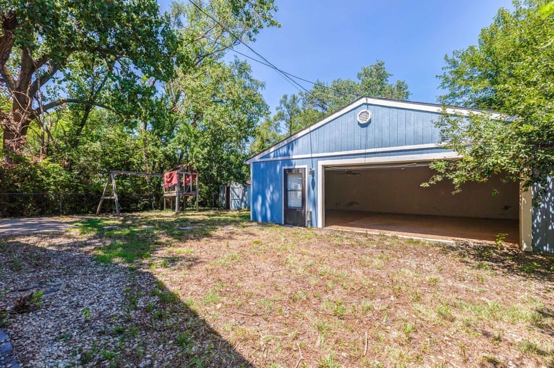 321 Minneapolis Ave, Salina, KS 67401