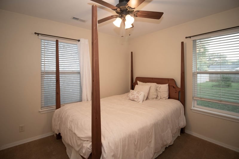 123 Miller , Mulvane, KS 67110