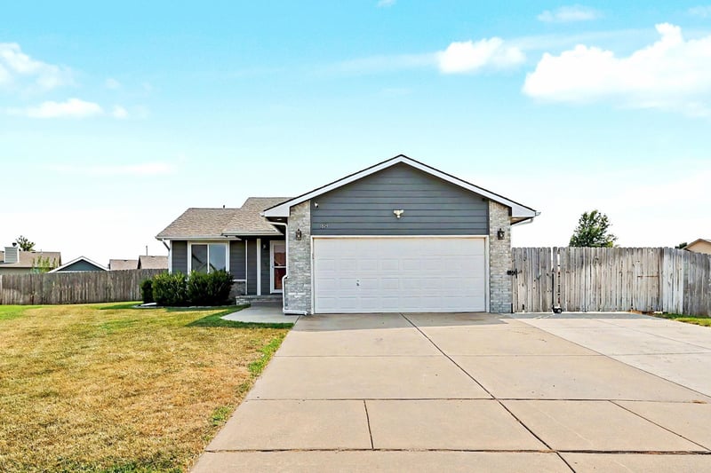 1899 Saddle Brooke, Haysville, KS 67060