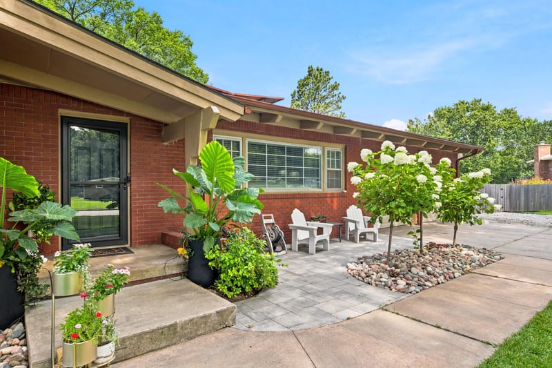 974 Alexander Ave, Haysville, KS 67060
