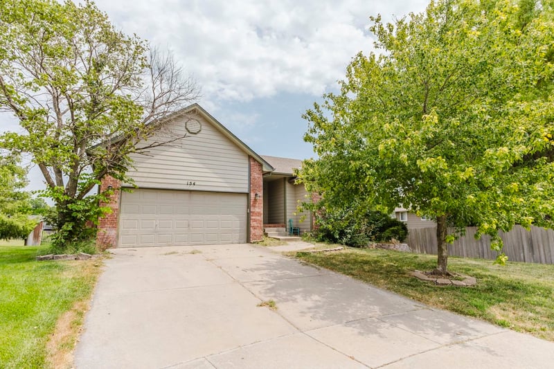 154 Maple Dunes, Wichita, KS 67235