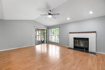 4034 Danbury St, Bel Aire, KS 67220