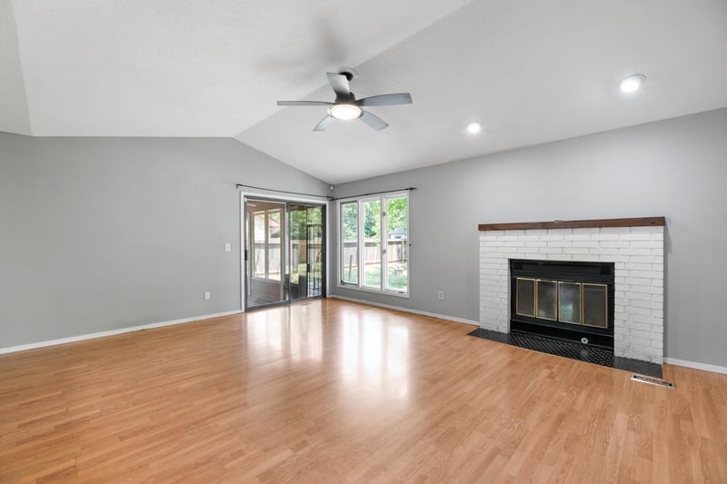 4034 Danbury St, Bel Aire, KS 67220