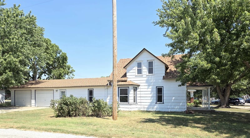 540 Clinton St, Little River, KS 67457