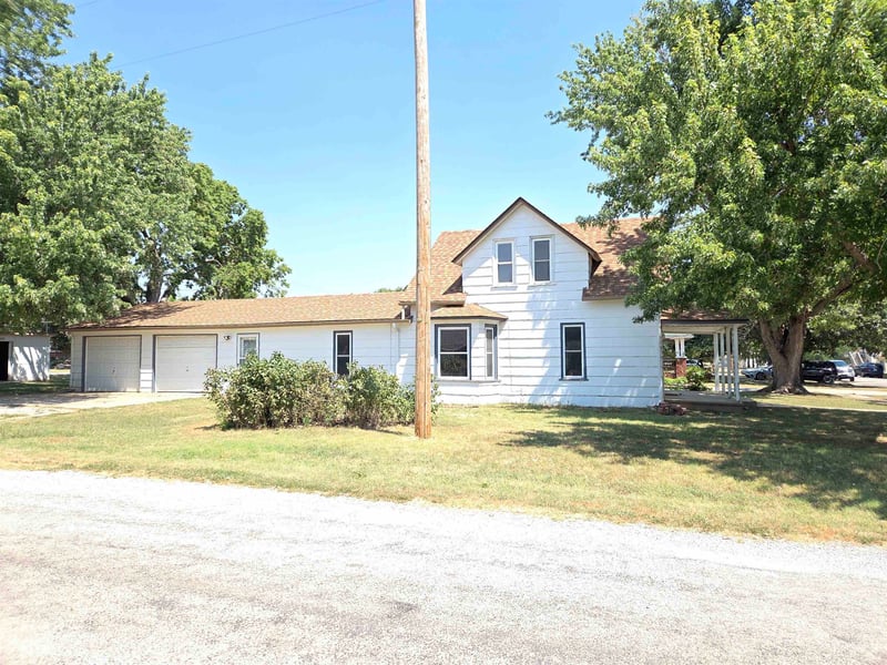 540 Clinton St, Little River, KS 67457