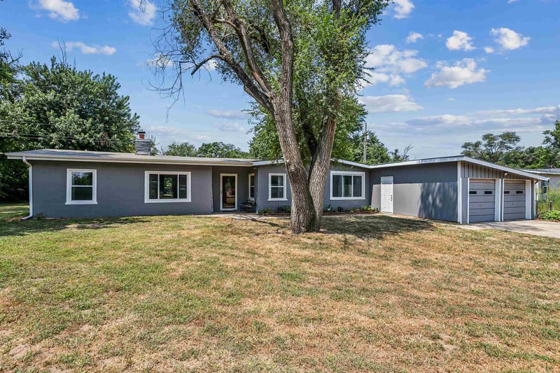 7433 Pattie St, Haysville, KS 67060