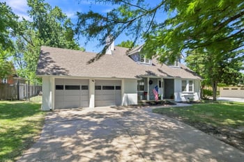 6514 Abbotsford Dr, Wichita, KS 67206-1122