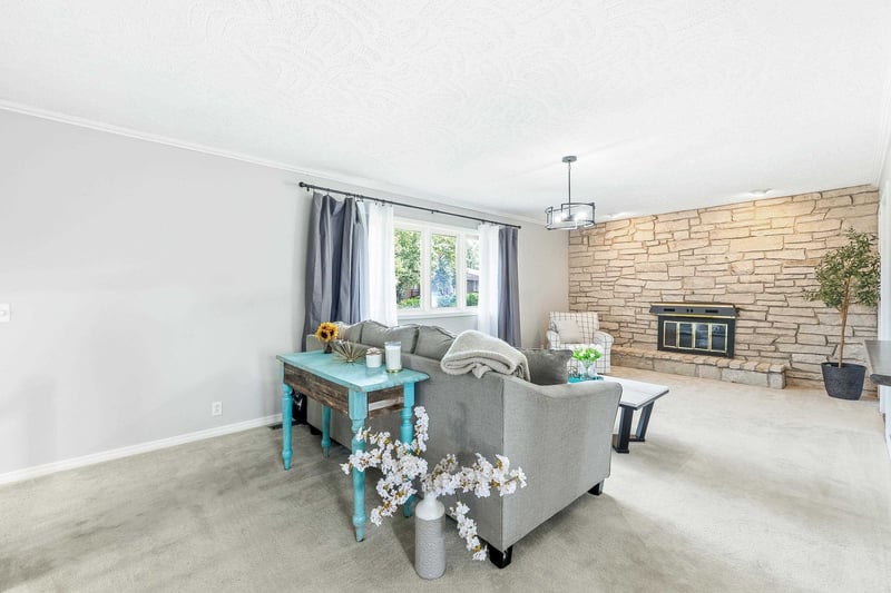 2600 Deborah Dr, Salina, KS 67401