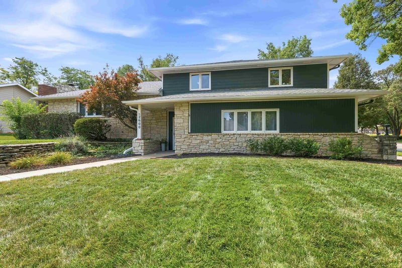 2600 Deborah Dr, Salina, KS 67401