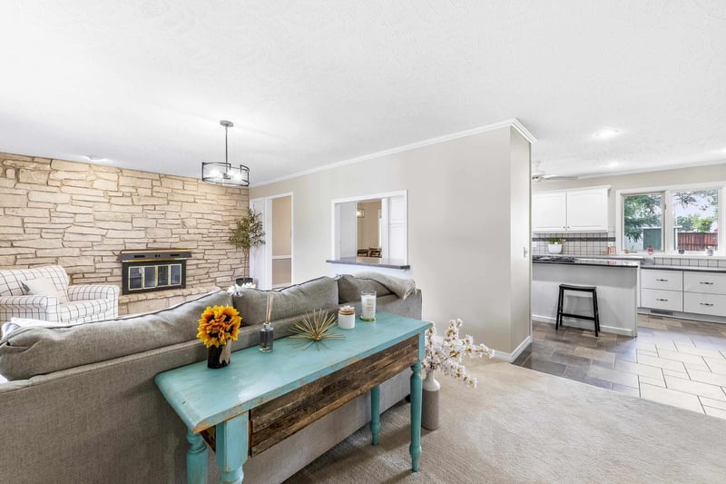 2600 Deborah Dr, Salina, KS 67401