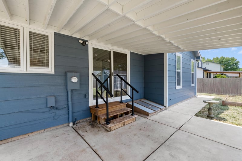 11810 Pine St, Wichita, KS 67212