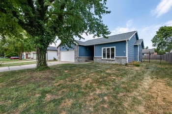 11810 Pine St, Wichita, KS 67212