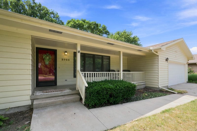2905 Bluestem Ct, North Newton, KS 67117