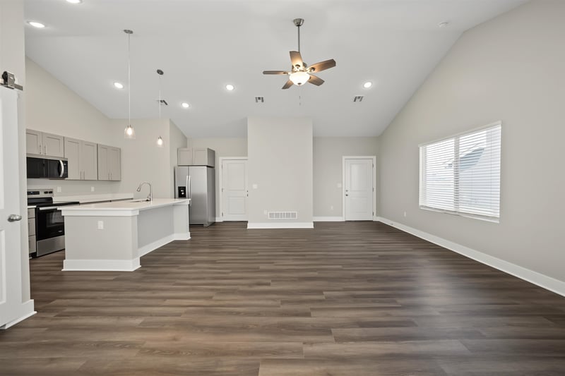 2711 Amelia Ln, Salina, KS 67401