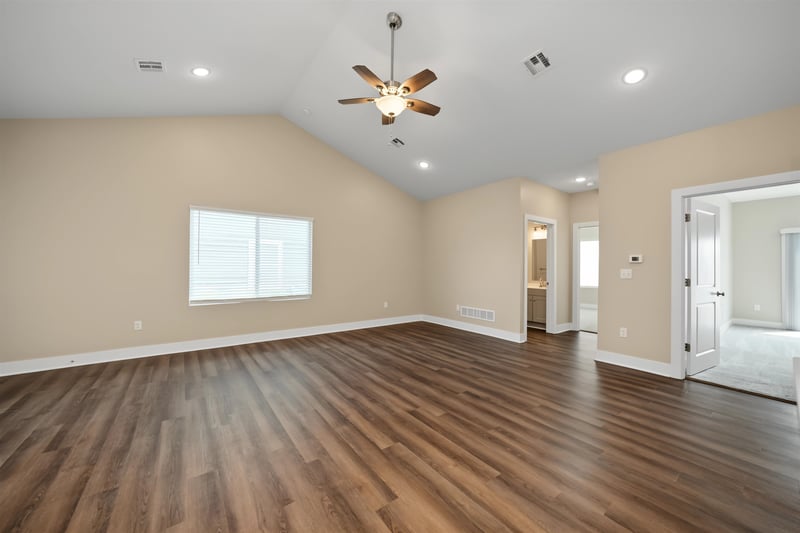 2711 Amelia Ln, Salina, KS 67401