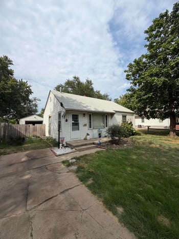 2228 Caroline Ave, Wichita, KS 67203