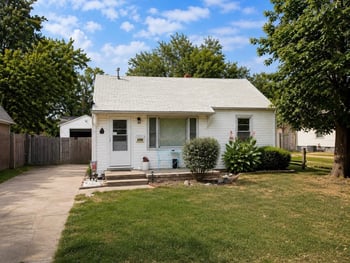 2228 Caroline Ave, Wichita, KS 67203