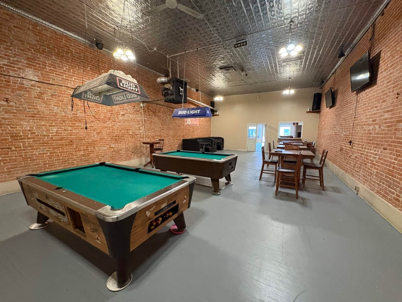 106 Main St, Medicine Lodge, KS 67104