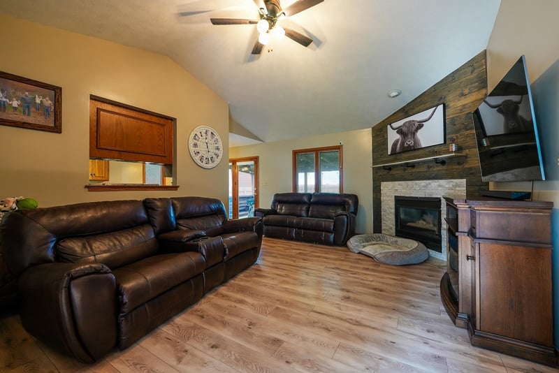 2325 Gentry Ln, El Dorado, KS 67042