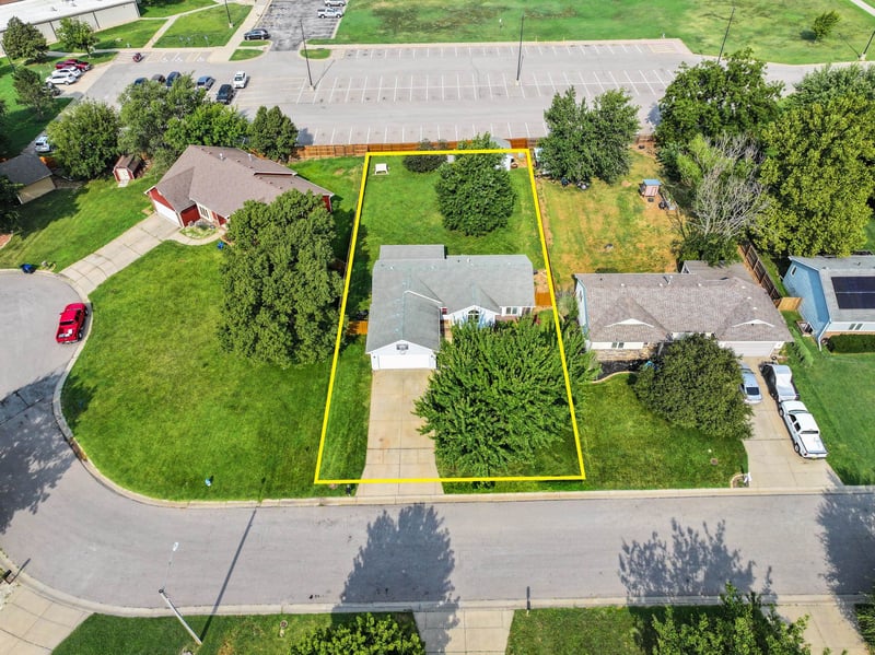 2325 Gentry Ln, El Dorado, KS 67042