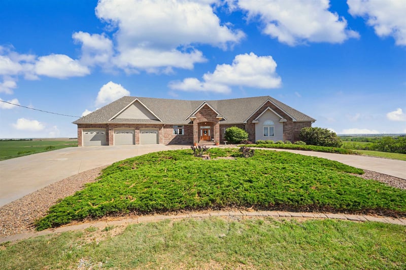 3380 Scenic Slope Rd, Salina, KS 67401