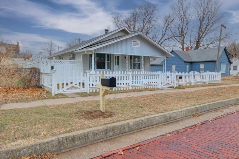 411 Chestnut Ave, Arkansas City, KS 67005