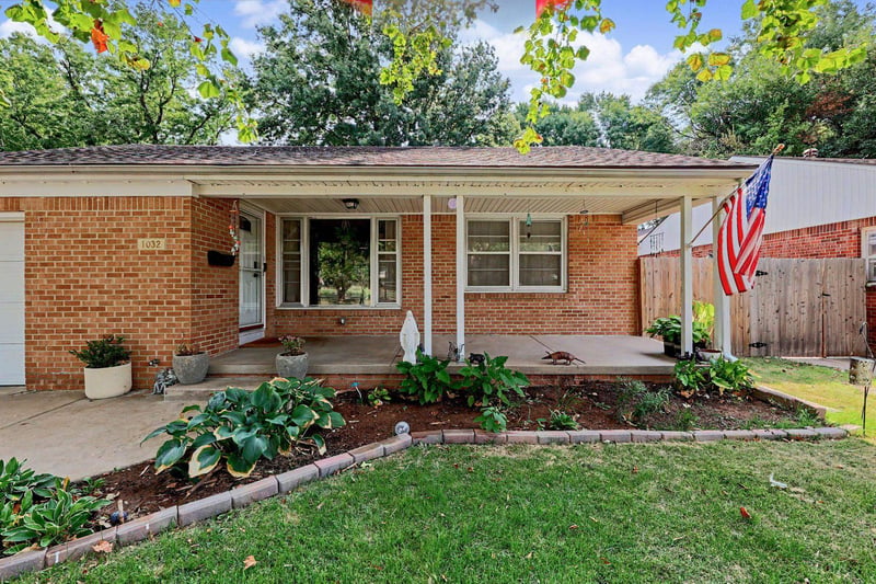 1032 Fabrique , Wichita, KS 67218