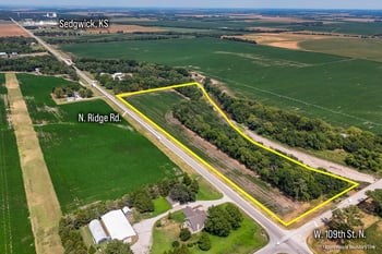 At Ridge Rd & 109th St N, Valley Center, KS 67147
